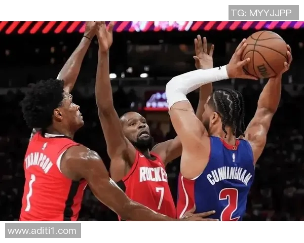 2012至2013赛季火箭队与活塞队精彩对决回顾与分析